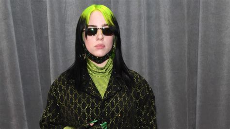 Grammys 2020 Billie Eilish Wears Gucci Themed Nails On The Red Carpet