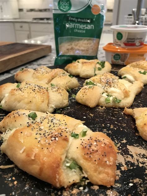 Cream Cheese Stuffed Crescent Rolls Nicely