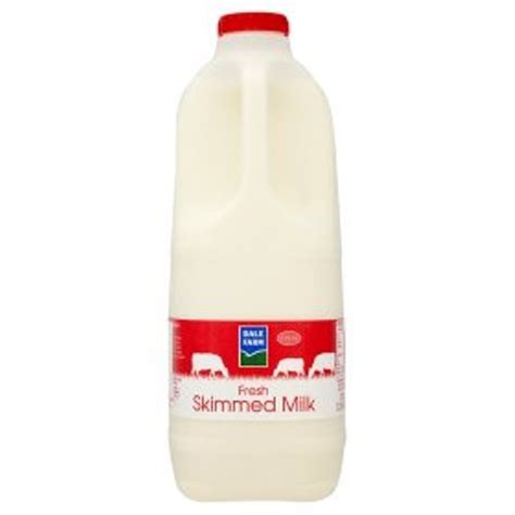 Skimmed Milk Facts And Health Benefits
