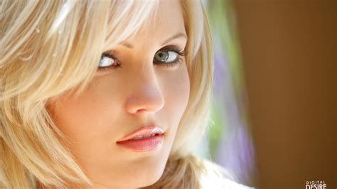 🥇 Blondes Women Hanna Hilton Digital Desire Magazine Faces Wallpaper
