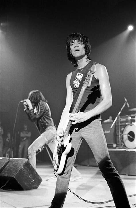 O © Ebet Roberts 1979 Dee Dee Ramone Performing With The Ramones