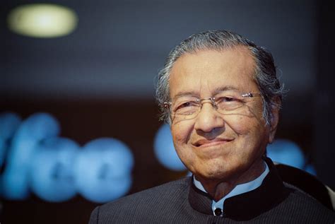 Tan sri muhyiddin was appointed as the 10th deputy prime minister of malaysia when he joined the cabinet in 2013. May I present to you, Malaysia's 7th Prime Minister - Tun ...