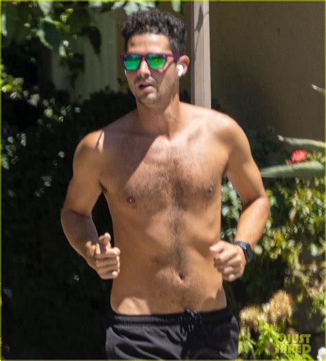 Wells Adams Goes For Shirtless Jog Around L A Photo