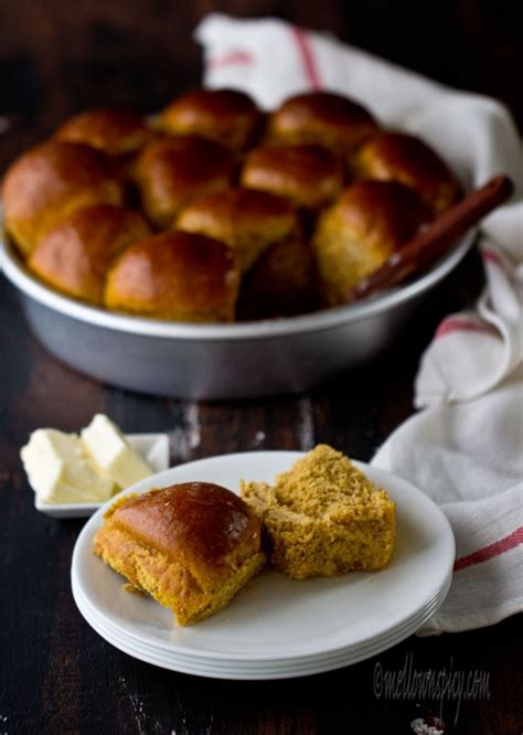 pumpkin dinner rolls yeast bread mellownspicy