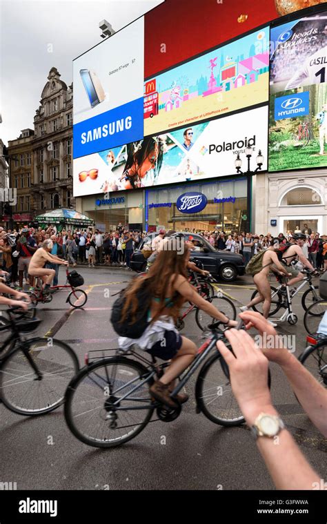 London Uk Th June Wnbr London Naked Bike Ride Passing Through Piccadilly Circus