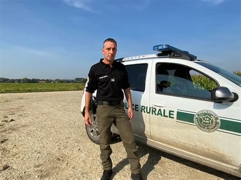 Mais Que Fait La Police Rurale Terres Et Territoires