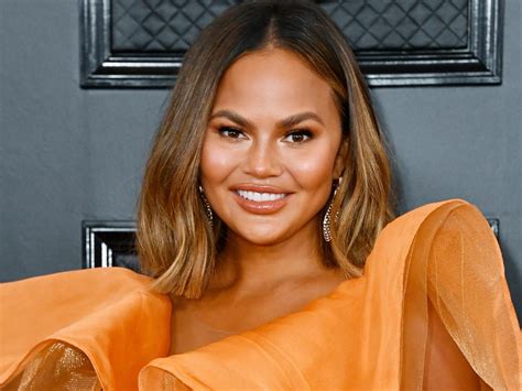 Chrissy Teigen Embraces Her Surgery Scars And Encourages Self Love With New Topless Selfie