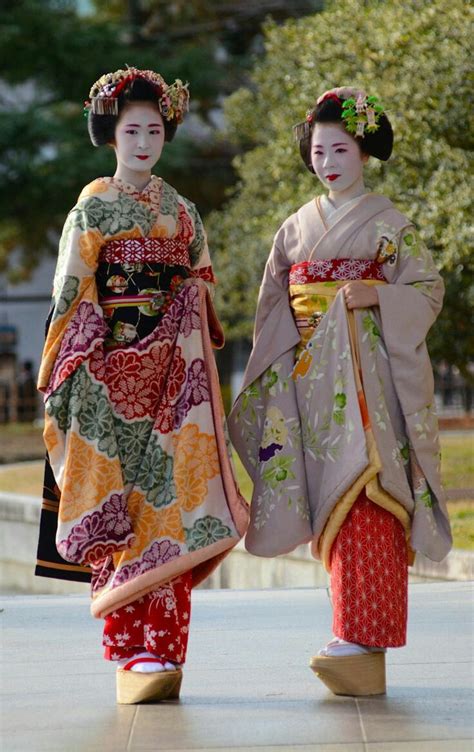 「moda Japón」おしゃれまとめの人気アイデア｜pinterest｜aridna Miramontes Garrido 着物スタイル 民族衣裳 レトロ ドレス