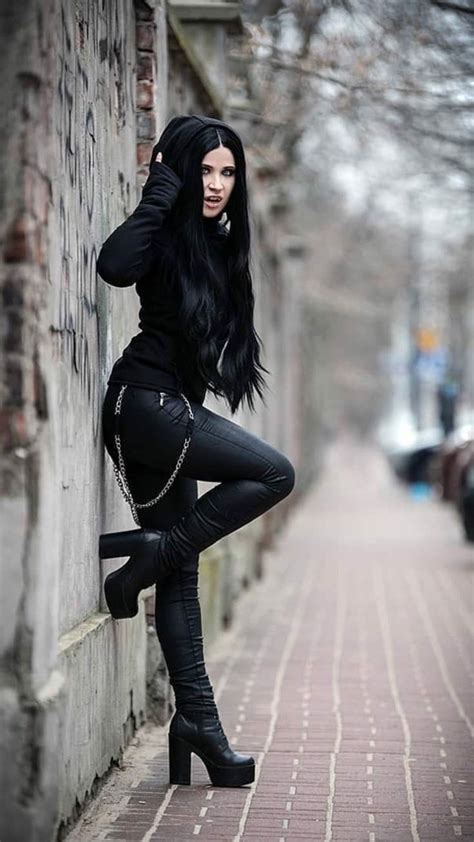 Pin By Spiro Sousanis On Leather Gothic Girls Gothic Fashion Goth