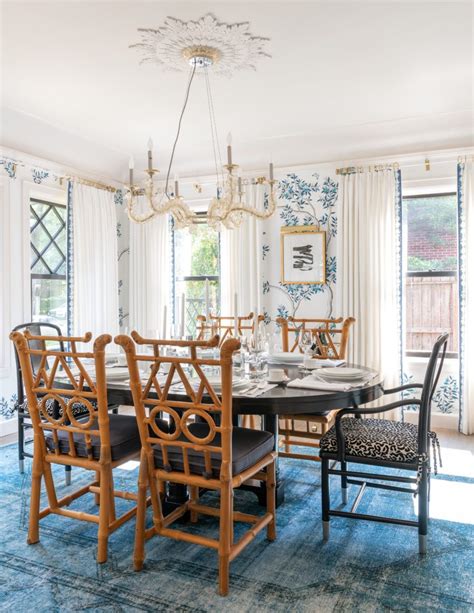 Laura Umanskys Dining Room With Gracie Wallpaper And Bernhardt Table