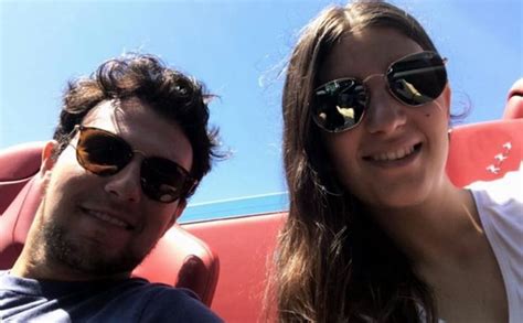 checo pérez y su esposa carola martínez serán papás por tercera vez revista clase