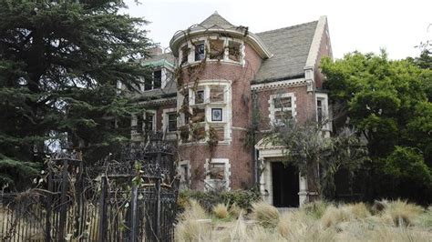 ‘murder House From American Horror Story Listed On Airbnb
