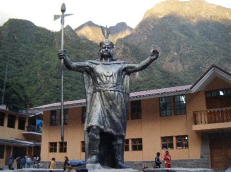 Inca Statue Of Tupac Amaru The Last Inca King Who Tupac Was Named