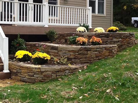 When building a retaining wall, diy landscapers need accurate estimates on the amount of stone blocks, cap stones, and gravel needed to complete the project. Retaining Walls - Turpin Landscape Design/Build