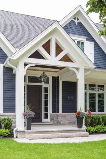 Front Gable Roof That Overs A Porch Casa Exterior Exterior Remodel