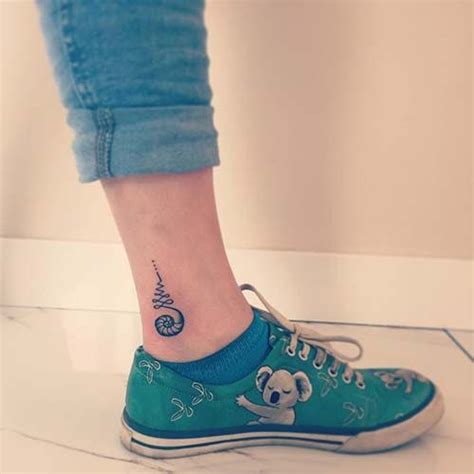 Bacak, sırt, omurga, ayak, bilek dövme modellerini bir araya getirdik. Kadın Ayak Bileği Dövmeleri / Woman Ankle Tattoos ...