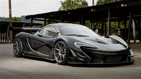 Emissions are just 194 g/km. The McLaren P1 LM is an all-new 986-hp billionaire play-toy