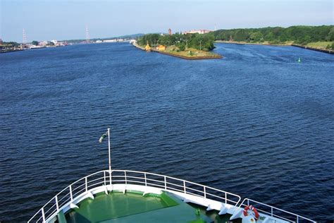 Duży kraj dla małej liczby osób. SZWECJA: Karlskrone - Kalmar - Olandia - WYCIECZKI ...