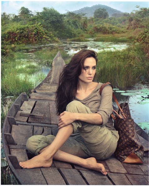 Angelina Jolielaura Crofttomb Raider 01 Original Photo Has Deep