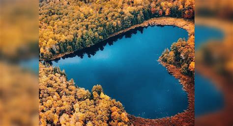You Need To Visit This Incredible Heart Shaped Lake In Ontario This Fall Curated