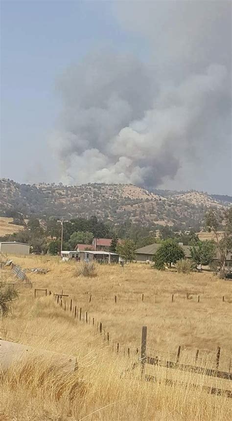 Goose Fire Closes Highway 168 South Of Prather Sierra News Online