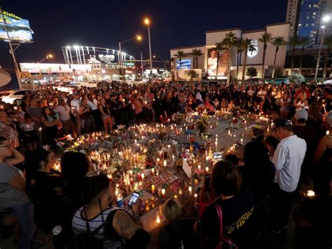 Las Vegas Lights Dim In Tribute To Shooting Victims Heroes Abc News