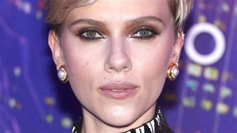 Scarlett Johansson Finalizes Divorce From Romain Dauriac