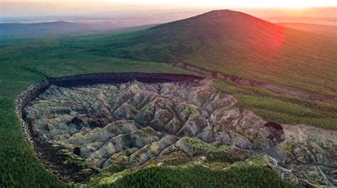 The Mystery Of The Batagaika Crater Continues To Widen Called The Gate Of The Underground World