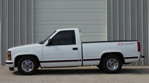 It was apparent to the decision makers at petersen publishing that the '88 c1500 had tremendous potential. 1989 Chevrolet Chevy Shortbed Sport Truck Pickup Low ...