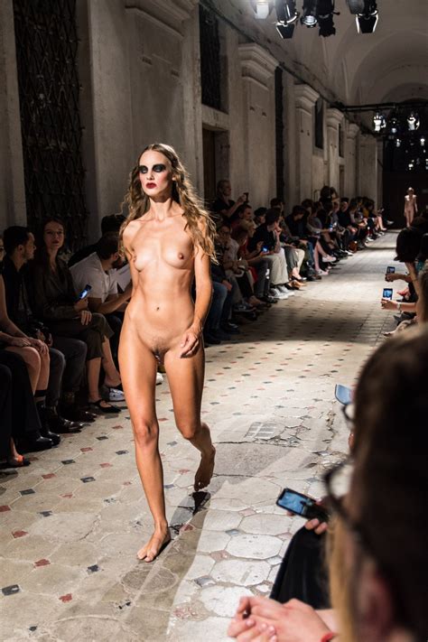 Naked Catwalk 78 Photos