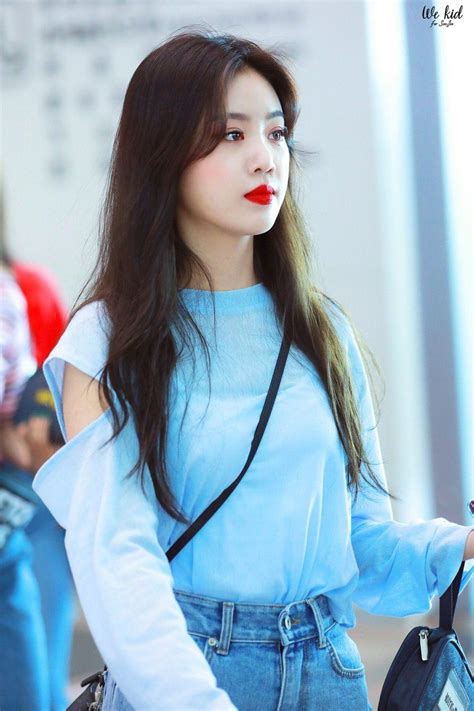 𖧧/ ⁶₆⁶ ⭑٪⭒ ask me if you wanna request anything ៸៸ ᦾ 1.5m ratings 277k ratings Pin by Lulamulala on (G)I-dle Soojin | Airport fashion ...