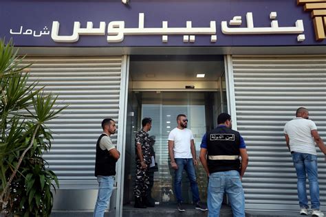 Depositors Storm 4 Lebanese Banks Demanding Their Very Own Cash A