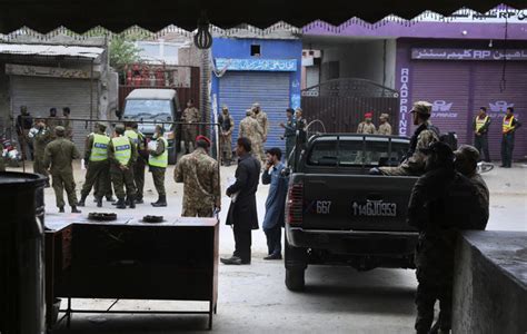 Pakistan Shootout Leaves 3 Soldiers 10 Militants Dead Arab News