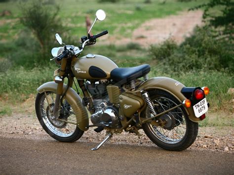Royal enfield bullet trial works replica 350rs. Thrill of Adventure : Royal Enfield Classic Desert Storm-500