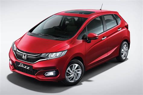 It is available in 7 colors, 4 variants, 1 engine, and 2 transmissions option: 2020 Honda Jazz facelift can now be booked online for Rs ...