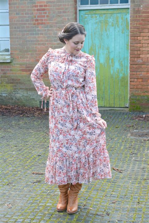Returning To The 70s For Spring With Laura Ashley • Vintage Frills