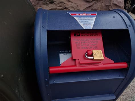 Locked USPS box? I guess more of a why than a what... : r/whatisthisthing