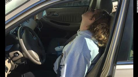This Photo Of A Mom Overdosing While Her Baby S In The Backseat Saved