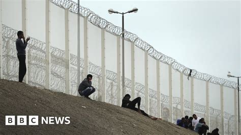 Calais Migrants Work To Start On Uk Funded Wall Bbc News