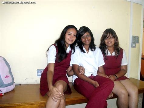 Hot Desi College And School Girls Desi Schoolgirls From Srilanka
