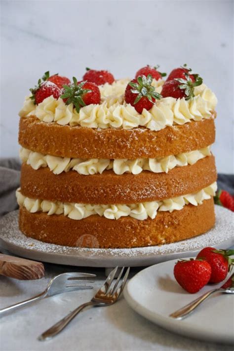 Victoria Sponge Celebration Cake Janes Patisserie