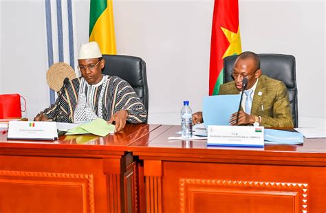 Conseil Des Ministres Conjoint Le Burkina Faso Et Le Mali Veulent