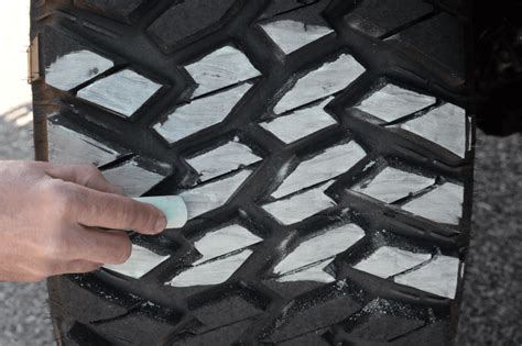 How To Find The Right Tire Pressure For Your 4x4 Using Chalk The Dirt