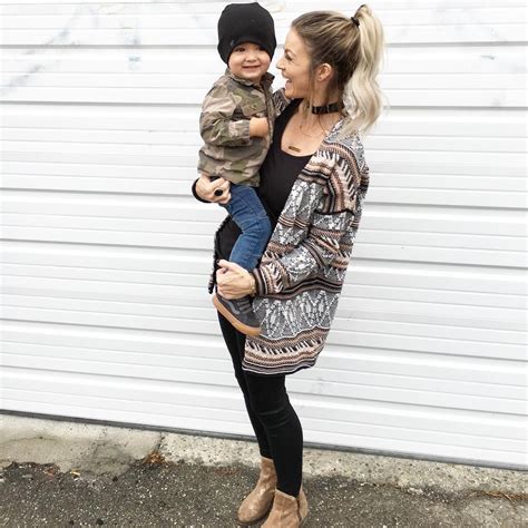 Quick and easy mom hairstyles whether you are a short hair mom, medium hair mom or long hair mom, we have easy mom updos for you. Quick and Easy Mom Hairstyles | Mom hairstyles, Easy mom ...