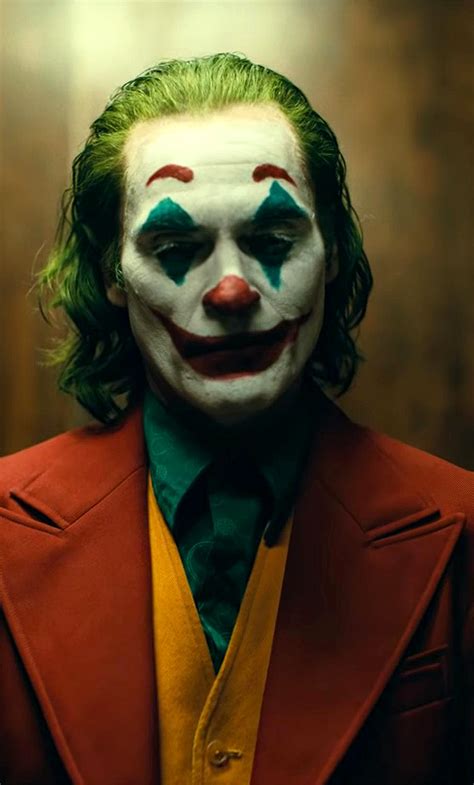 1280x2120 Joaquin Phoenix As Joker Iphone 6 Plus Wallpaper