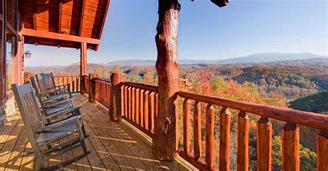 Acorn cabin rentals offers the perfect smoky mountain cabins in gatlinburg tn and luxury cabins in acorn cabins in gatlinburg, tn. Pigeon Forge Cabin Rentals With Mountain Views ...