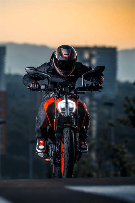 Ktm duke is available in 2 variants. 2019 KTM Duke 390 USA | Specs, Price & Features - Autopromag