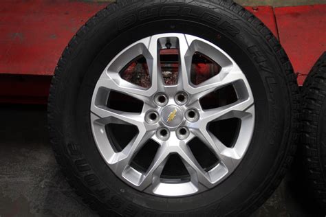 Set Of 4 Chevrolet Traverse 2018 2019 18 Oem 2556518 Rims Tires 5843