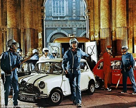 Restored Italian Job Minis On Public Display For The First Time Daily Mail Online