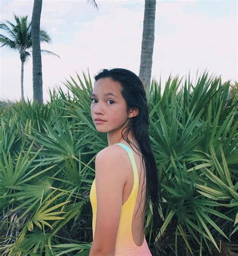 Lily Chee On Twitter Lily Chee Bikini Poses Instagram Lily Chee Swimsuit